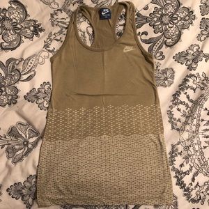 Nike tank